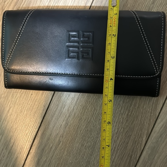 Givenchy Black leather Wallet - Picture 11 of 12